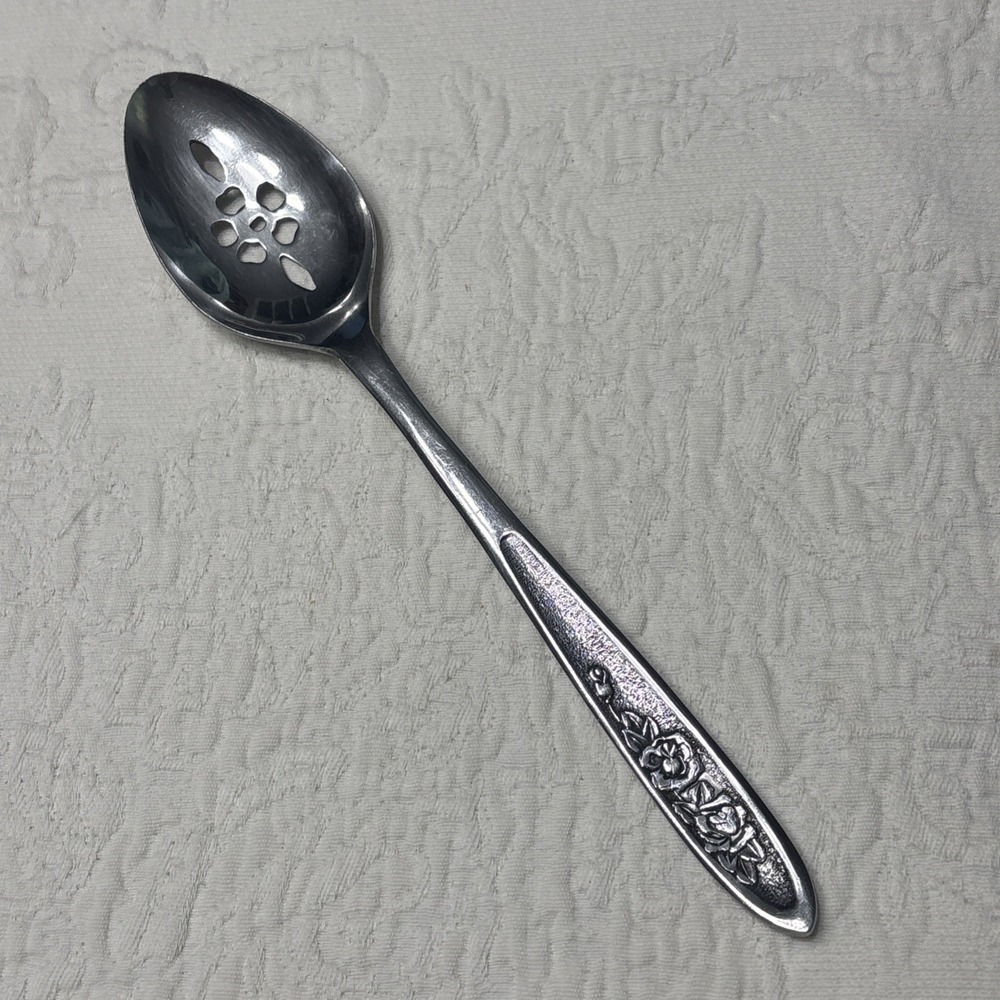 EKCO ETERNA COUNTRY GARDEN FLOWER SLOTTED SERVING SPOON STAINLESS STEEL 8"